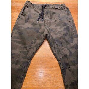 Bullhead Denim Co. Mens Camouflage Jogger Pants With Zippered Ankles
